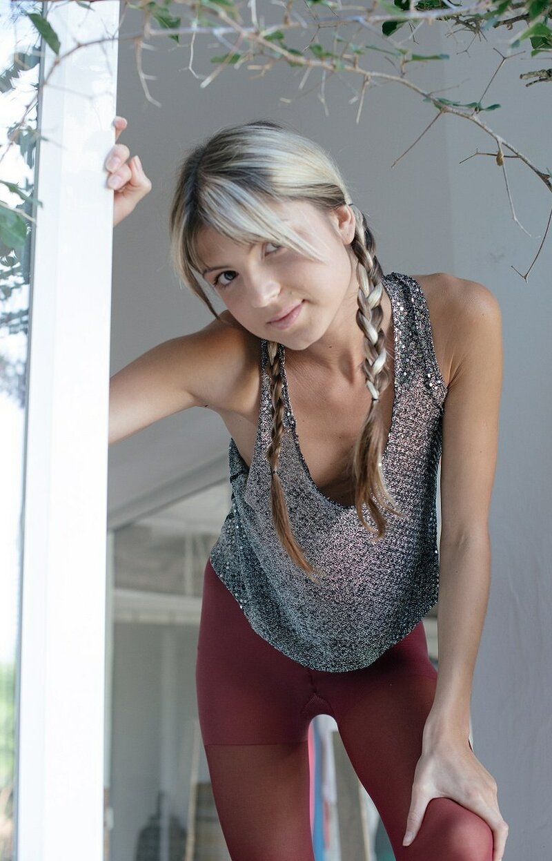 Елена, 25